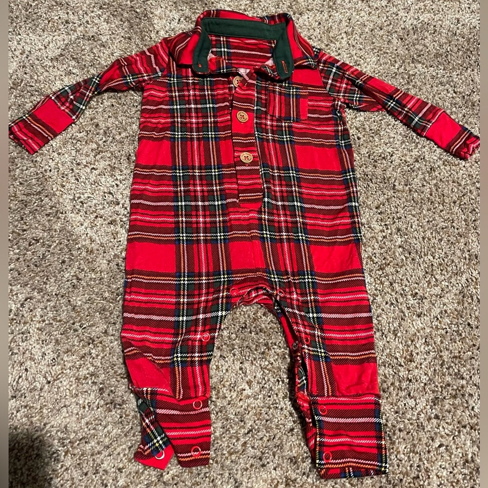 Posh Peanut Christmas 6-9months EUC